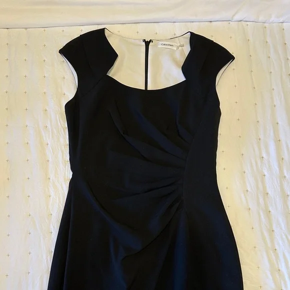 Calvin Klein Elegant Black Midi Dress - Picture 3 of 5